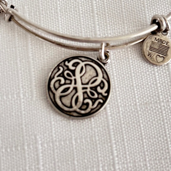 Alex And Ani Silver Tone Path Of Life Token Charm Expandable Wire Bracelet - Picture 3 of 5